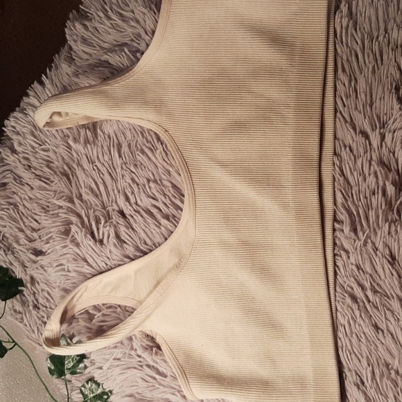 Set of Sports Bras Size XL - Picture 6 of 6